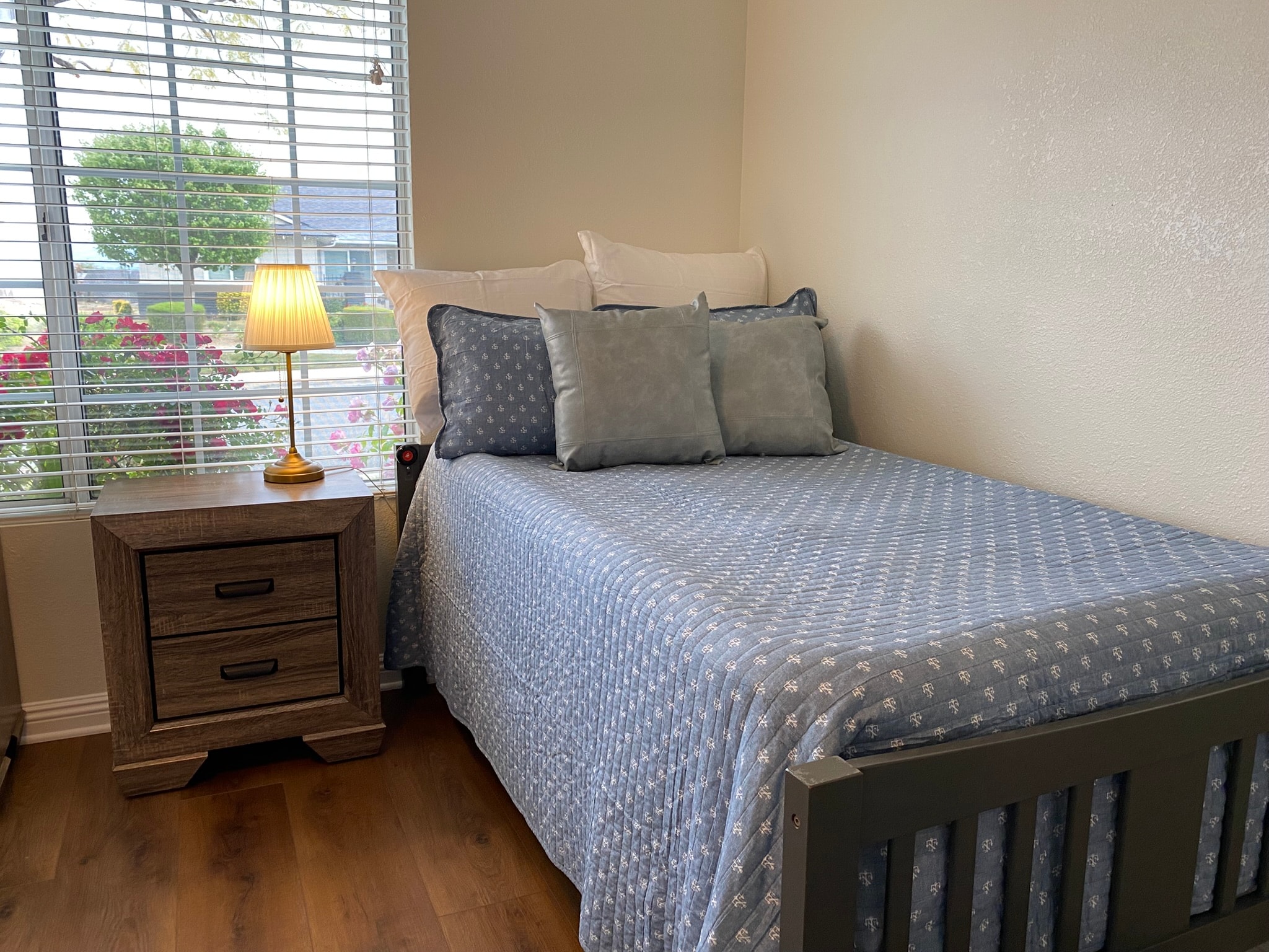 Beautifully furnished private room