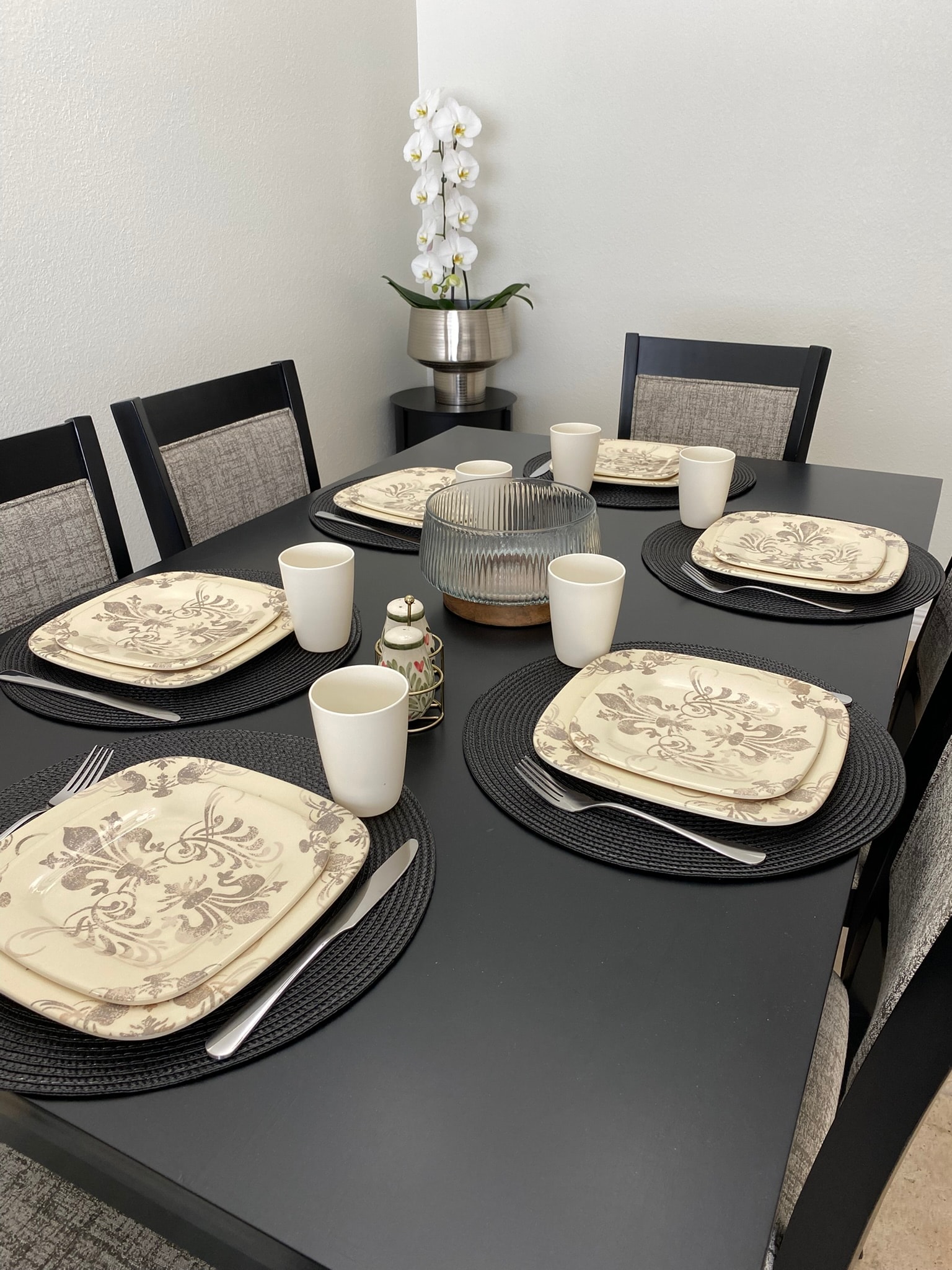 Thoughtful table settings for every meal
